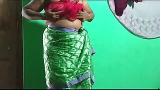 desi indian horny tamil telugu kannada malayalam hindi vanitha showing big boobs and shaved pussy press hard boobs press nip rubbing pussy masturbation using green candle